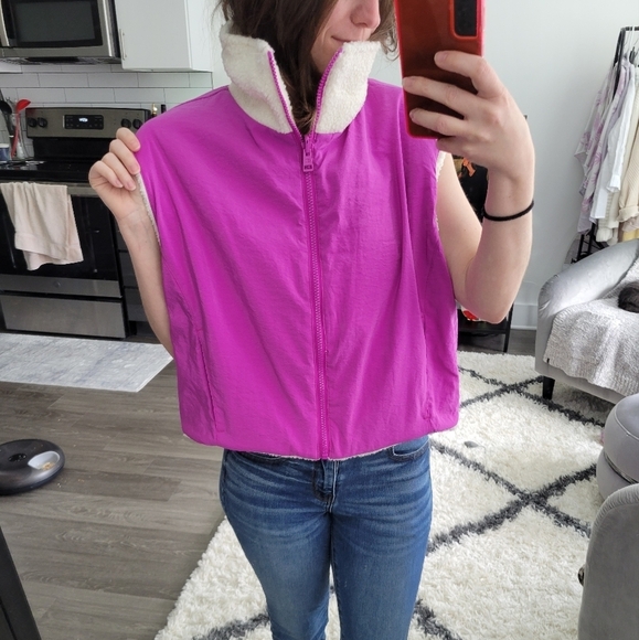 Champion reversible puffer vest - Picture 9 of 9